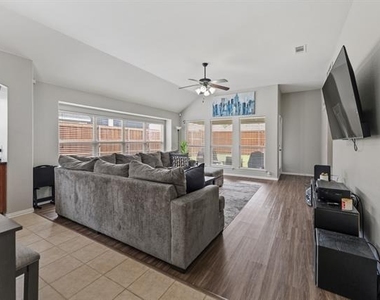 2616 Pine Trail Drive - Photo Thumbnail 10