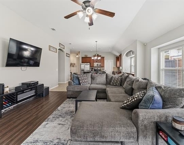 2616 Pine Trail Drive - Photo Thumbnail 11