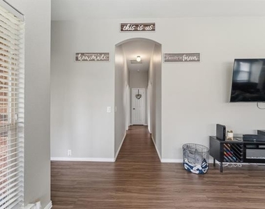 2616 Pine Trail Drive - Photo Thumbnail 14