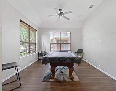 2616 Pine Trail Drive - Photo Thumbnail 3
