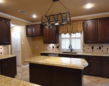 3016 Myrtice Drive - Photo Thumbnail 6