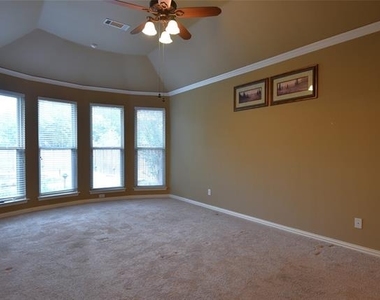 3016 Myrtice Drive - Photo Thumbnail 11