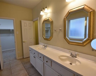 3016 Myrtice Drive - Photo Thumbnail 13