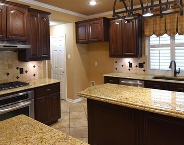 3016 Myrtice Drive - Photo Thumbnail 4
