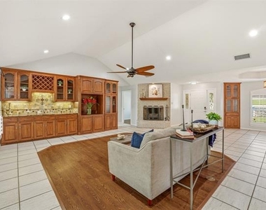 2700 Solar Court - Photo Thumbnail 5