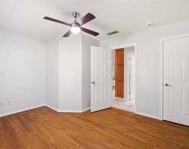2700 Solar Court - Photo Thumbnail 8