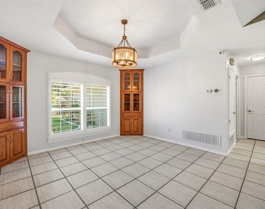 2700 Solar Court - Photo Thumbnail 11
