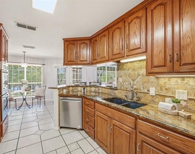 2700 Solar Court - Photo Thumbnail 15