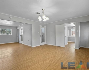 1917 Jacqueline Drive - Photo Thumbnail 14