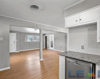 1917 Jacqueline Drive - Photo Thumbnail 12