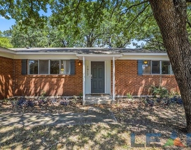 1917 Jacqueline Drive - Photo Thumbnail 1