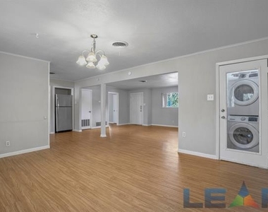 1917 Jacqueline Drive - Photo Thumbnail 15