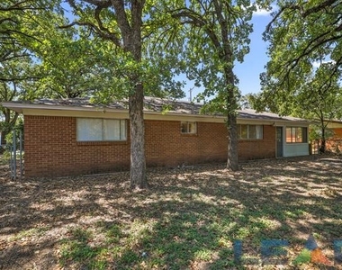 1917 Jacqueline Drive - Photo Thumbnail 22