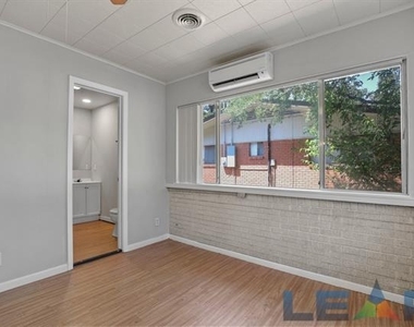 1917 Jacqueline Drive - Photo Thumbnail 16