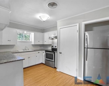 1917 Jacqueline Drive - Photo Thumbnail 11