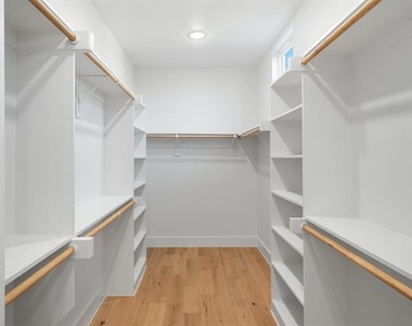 2348 Wycliff Avenue - Photo Thumbnail 23
