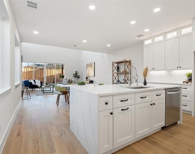 2348 Wycliff Avenue - Photo Thumbnail 14