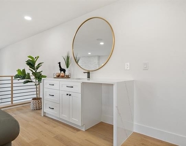 2348 Wycliff Avenue - Photo Thumbnail 32