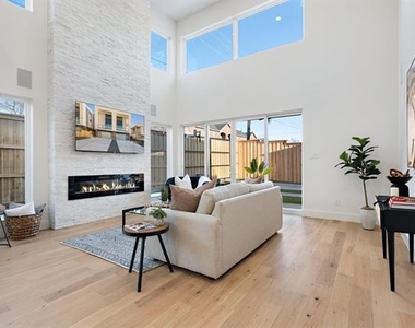 2348 Wycliff Avenue - Photo Thumbnail 9