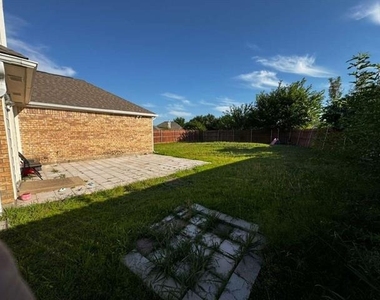2616 Pennington Drive - Photo Thumbnail 6