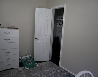 2616 Pennington Drive - Photo Thumbnail 5