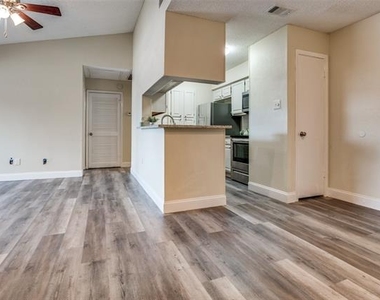 1310 Harwell Drive - Photo Thumbnail 10