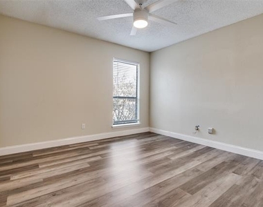 1310 Harwell Drive - Photo Thumbnail 6
