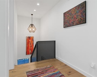 4305 Roseland Avenue - Photo Thumbnail 16