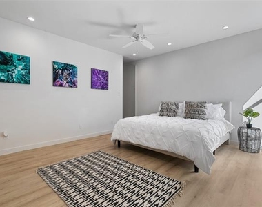 4305 Roseland Avenue - Photo Thumbnail 17