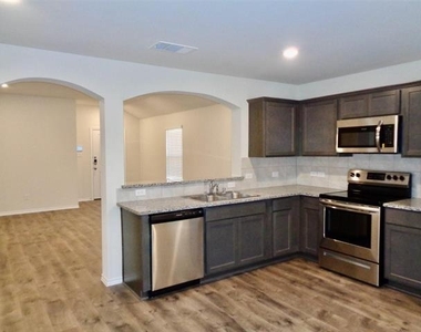 1806 Yale Street - Photo Thumbnail 3