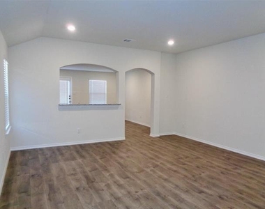 1806 Yale Street - Photo Thumbnail 1