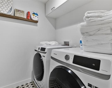 4305 Roseland Avenue - Photo Thumbnail 30