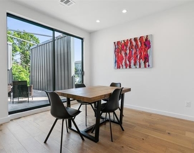 4305 Roseland Avenue - Photo Thumbnail 20