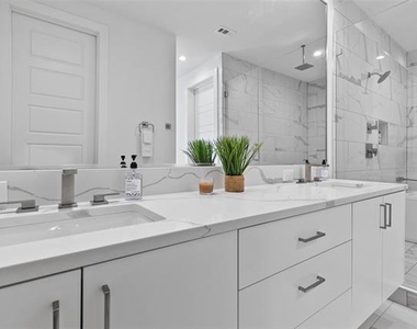 4305 Roseland Avenue - Photo Thumbnail 18