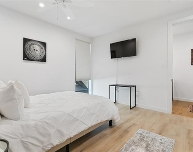 4305 Roseland Avenue - Photo Thumbnail 25