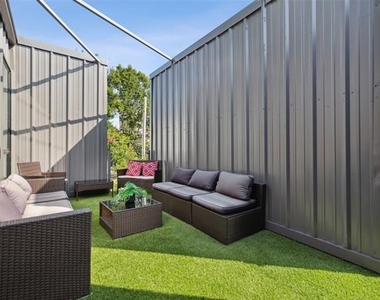 4305 Roseland Avenue - Photo Thumbnail 29