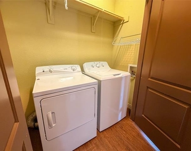 2410 S 2nd Street - Photo Thumbnail 5