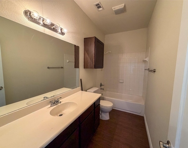 2410 S 2nd Street - Photo Thumbnail 17