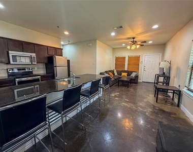 2410 S 2nd Street - Photo Thumbnail 3