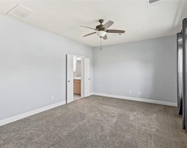 4424 Overbrook Drive - Photo Thumbnail 12