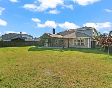 4424 Overbrook Drive - Photo Thumbnail 24
