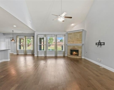 4424 Overbrook Drive - Photo Thumbnail 8