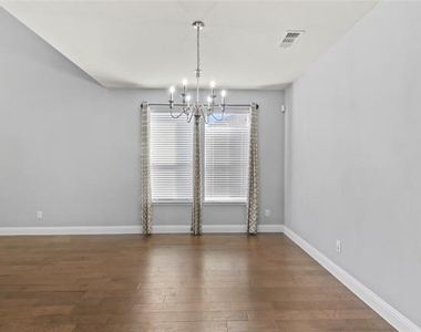 4424 Overbrook Drive - Photo Thumbnail 7