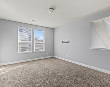 4424 Overbrook Drive - Photo Thumbnail 18