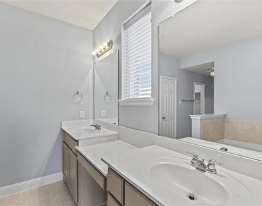 4424 Overbrook Drive - Photo Thumbnail 13
