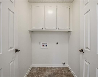 145 Deer Creek Drive - Photo Thumbnail 12