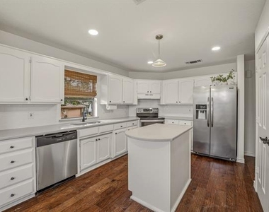 145 Deer Creek Drive - Photo Thumbnail 6