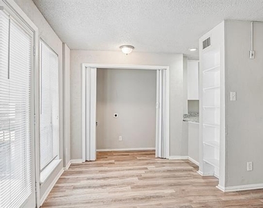 5534 Boca Raton Boulevard - Photo Thumbnail 10