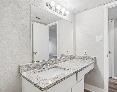 5534 Boca Raton Boulevard - Photo Thumbnail 14
