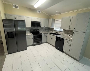 8221 Mark Lane - Photo Thumbnail 2